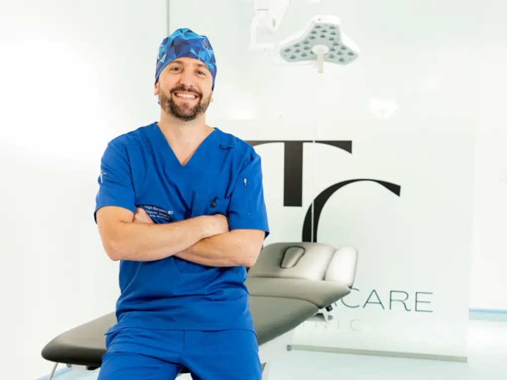 Dr. Hugo Marquina, especialista en cirugía de rodilla en Traumacare Clinic